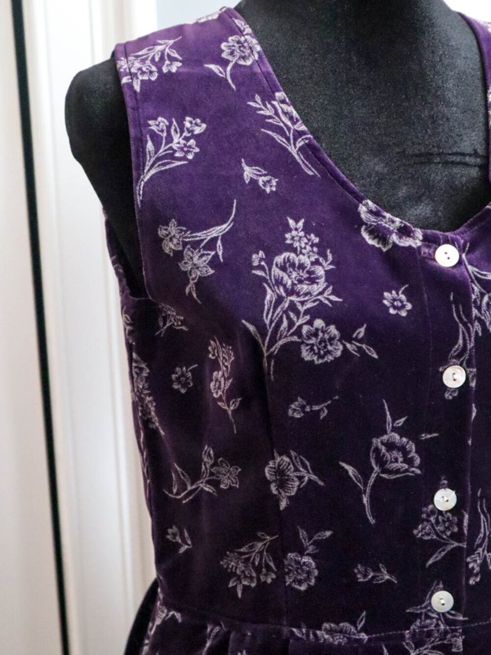 Vtg Smith & Hawken Sleeveless Floral Jumper Dress Purple Velvet Sz S 30" Waist - Picture 2 of 8